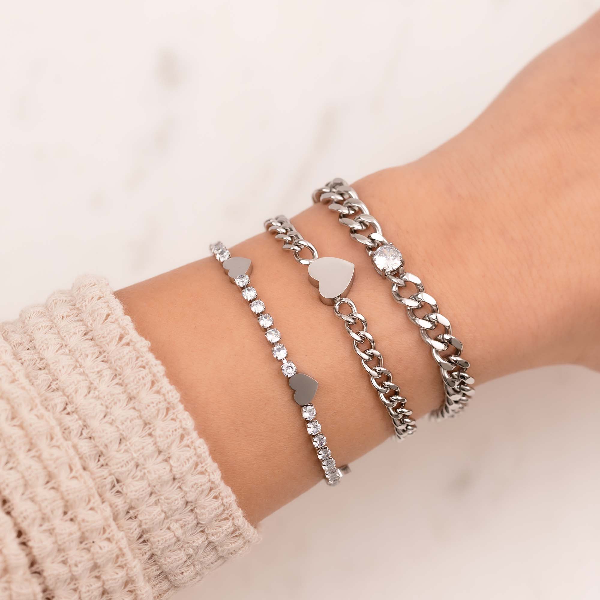 Herzkette, auffällig silber